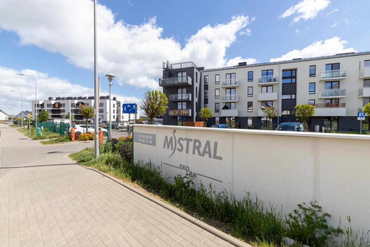 Apartment Mistral Gdynia With Parking By Noclegi Renters エクステリア 写真